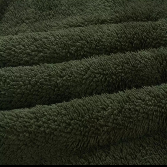 Plush Sherpa Fleece Pullover Sweater - Picture 3 of 4